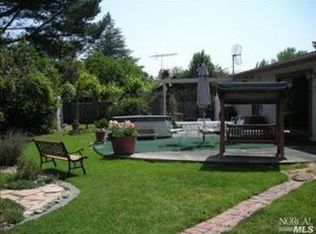 126 Dorchester Dr, Santa Rosa, CA 95403