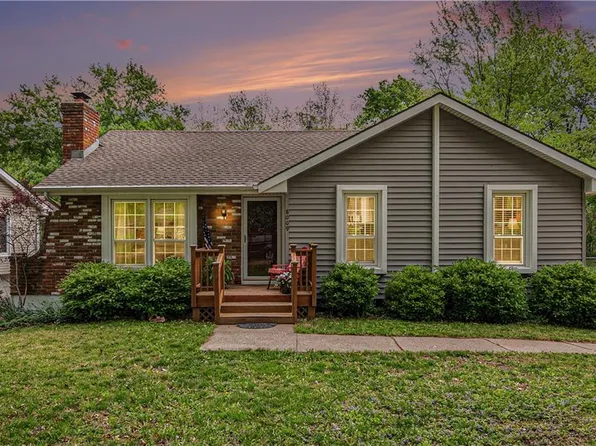 8009 N Brooklyn Ave, Kansas City, MO 64118