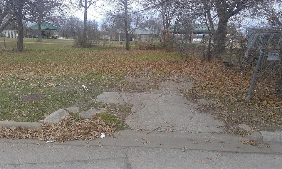 1st image of 301 Perry Ave Lot 71