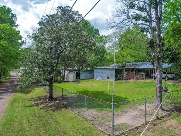 125 Houston St, Zavalla, TX 75980