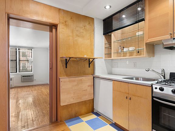 5th image of 145 E 29th St APT 4D