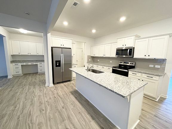2nd image of 1406 Stork Dr