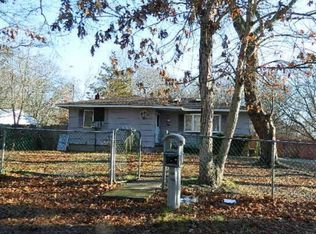 4 Pinelawn Ave, Shirley, NY 11967