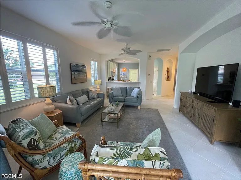 10640 Camarelle Cir — Photo 18