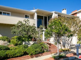 839 Las Lomas Ave, Pacific Palisades, CA 90272