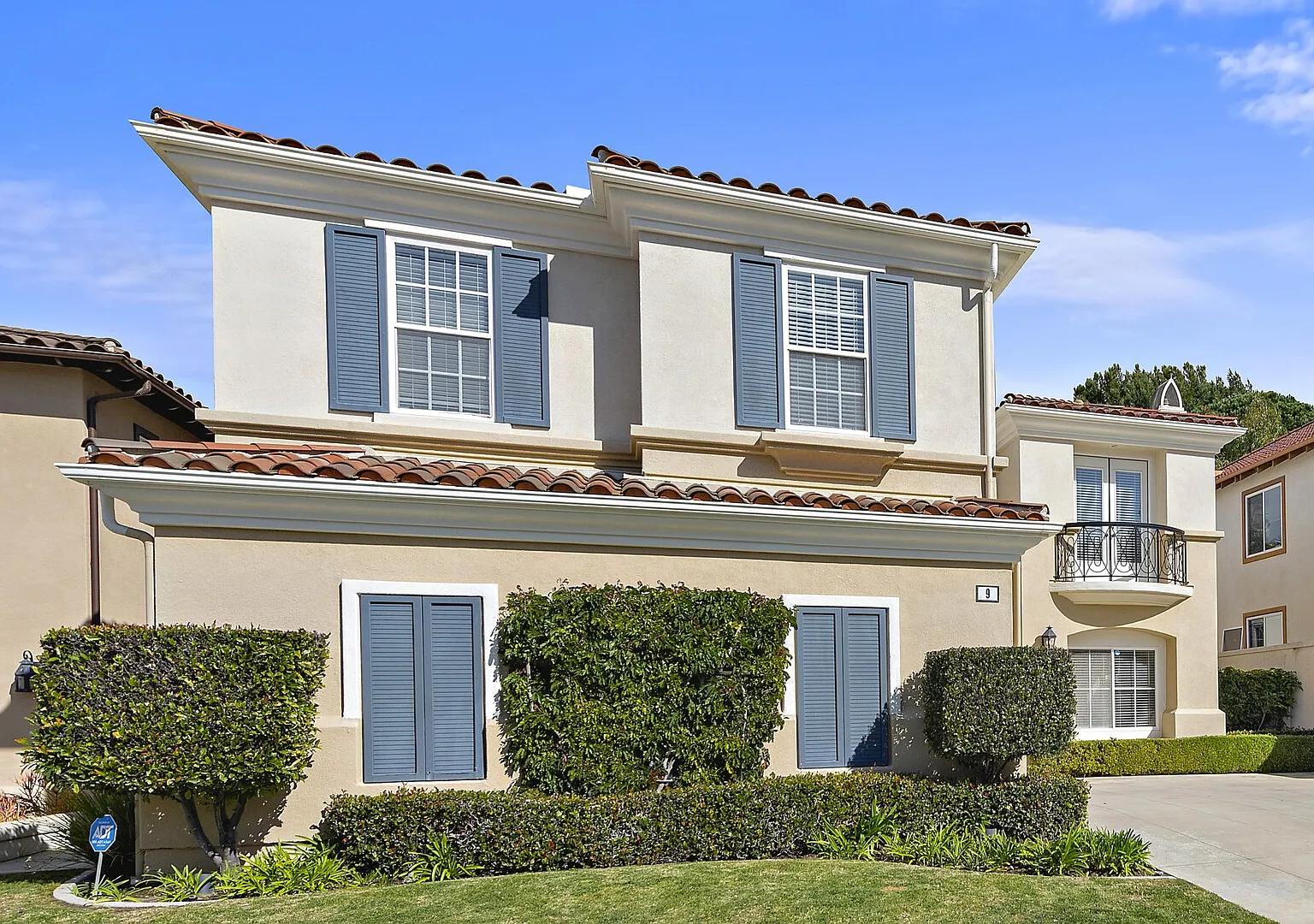 Newport Coast Home in Gated Tesoro Crest — Photo 2