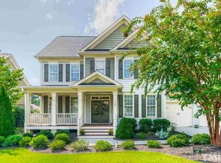 725 Streamwood Dr, Holly Springs, NC 27540