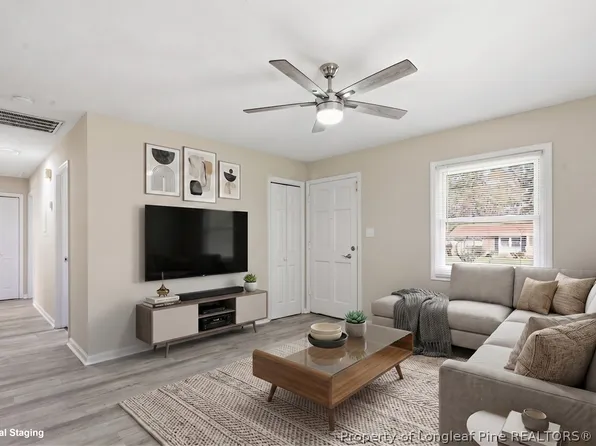 2811 Coronada Pkwy, Fayetteville, NC 28306