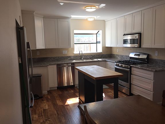 2nd image of 5215 San Vicente Dr