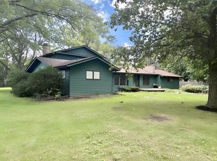 749 N Sharon Dr, Woodstock, IL 60098