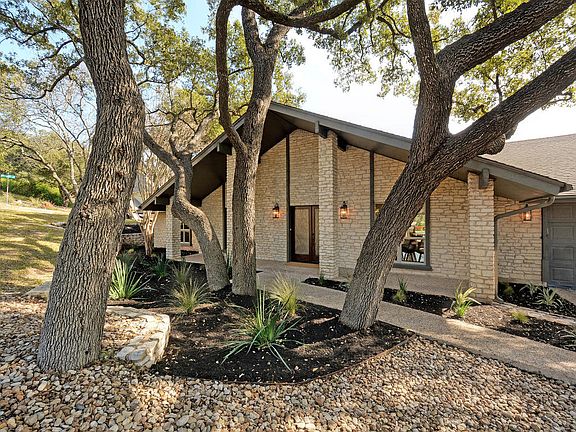2nd image of 6203 Mesa Dr