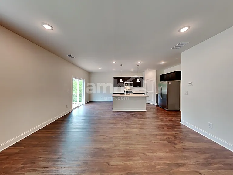 231 Pecan Dr — Photo 6
