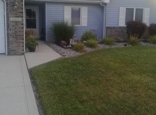 1437 E Louise Dr, Columbia City, IN 46725