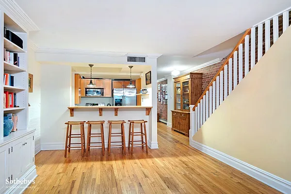 Rented by Sotheby's International Realty | media 20