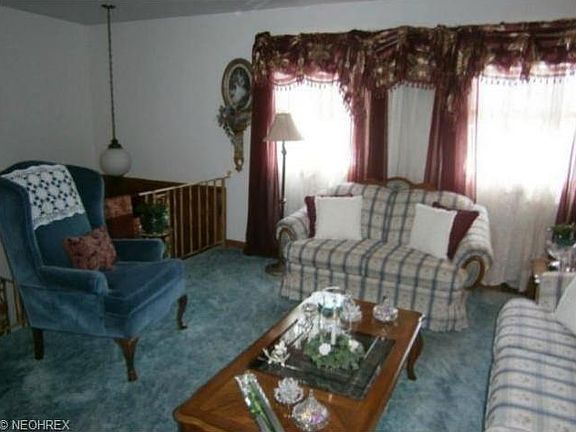 5th image of 4466 Aspen Dr
