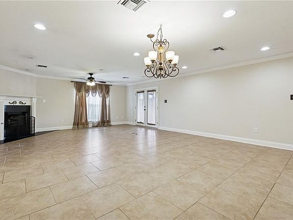 4th image of 3221 Riverland Dr