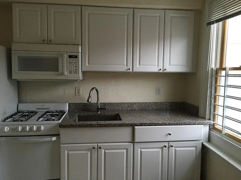 2 bed, 1000 sqft, $2,850 — Photo 1