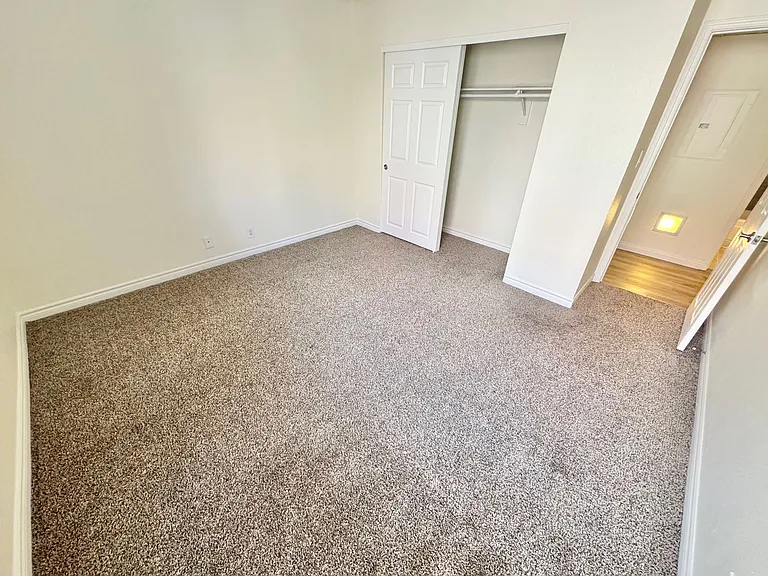 5422 River Glen Dr #377-135 — Photo 9