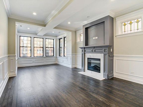 2nd image of 3315 W Cullom Ave #1