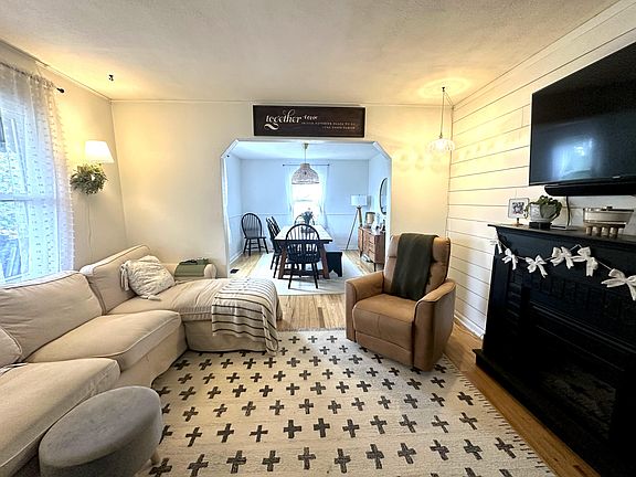 4th image of 1009 Hibbler Cir