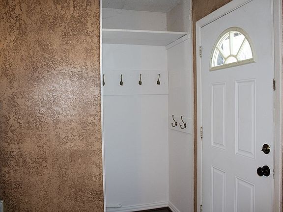 2nd image of 4919 Chisholm Trl