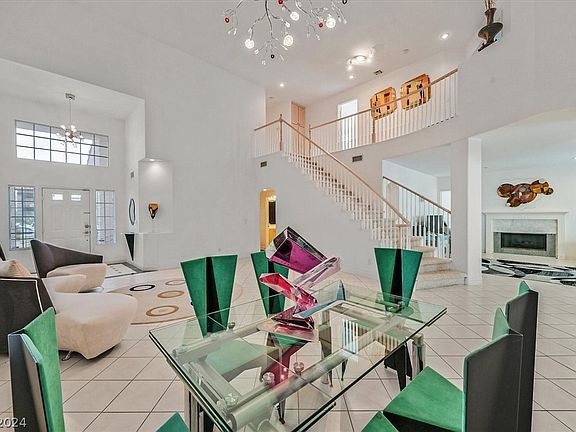 4th image of 9884 Sierra Canyon Way