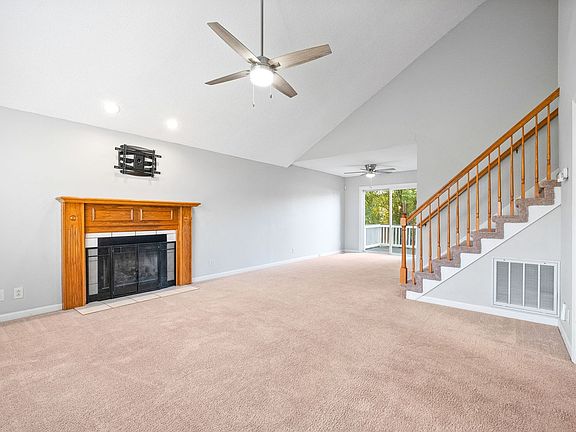 5th image of 1127 Lamont Ct