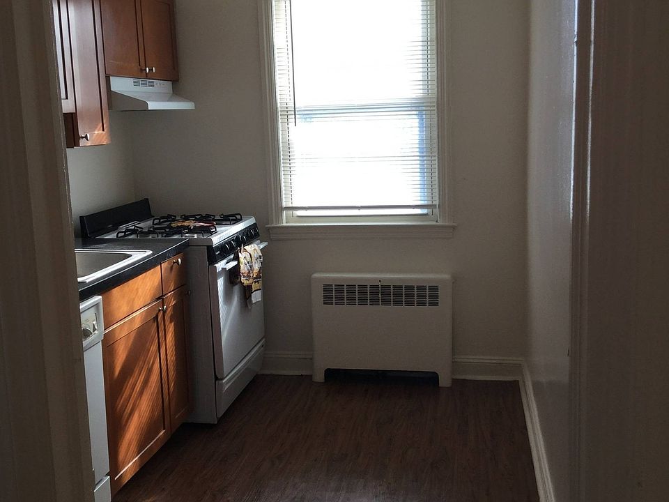 1BR/1BA Standard Kitchen