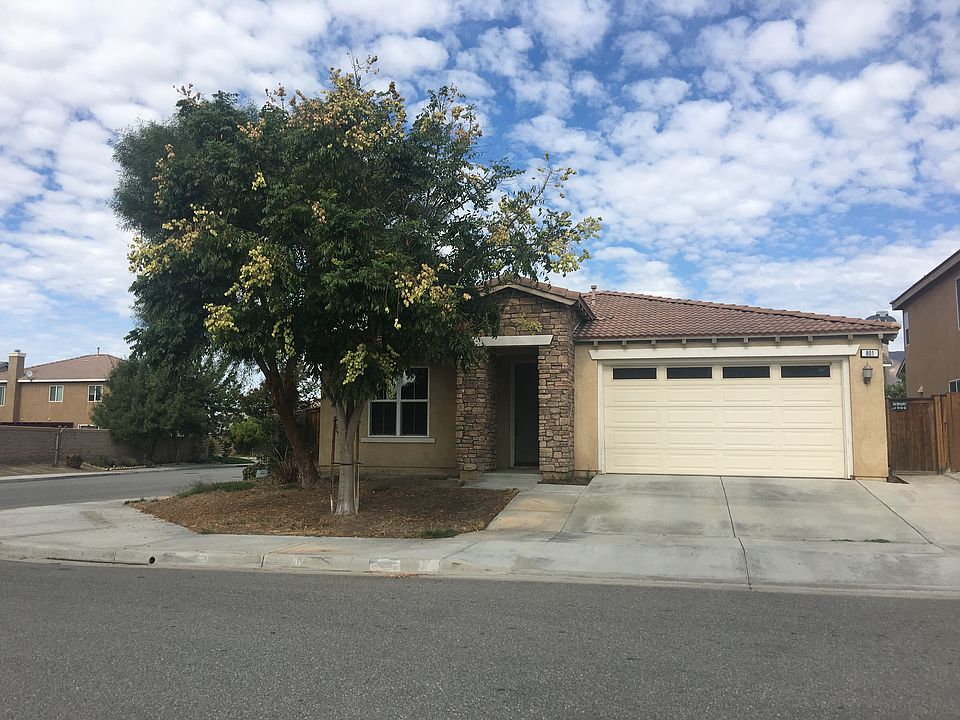 1st image of 801 Salinger Pl