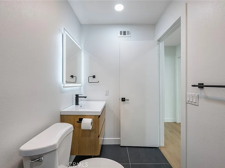 5402 Jefferson St — Photo 48