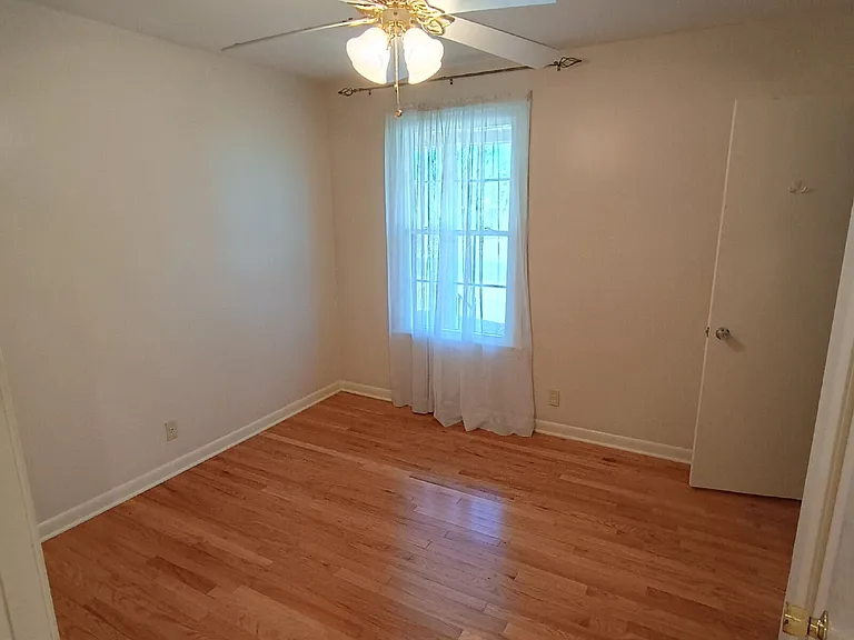 413 Harolds Dr NW — Photo 30