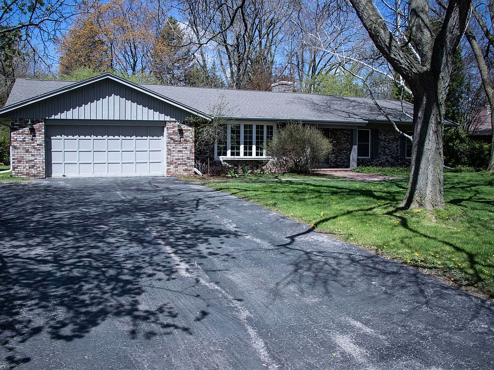 1st image of 7373 N Braeburn Ln