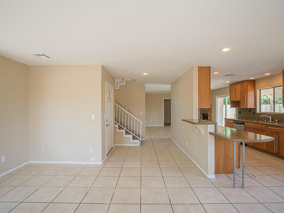 3rd image of 6083 W Maui Ln