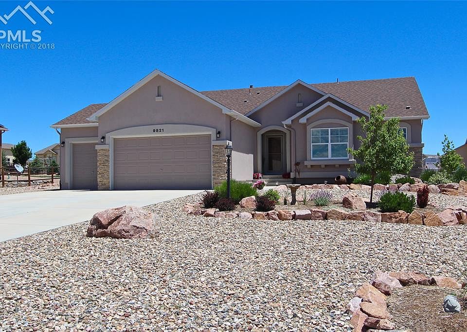 Attractive curb appeal with low water requirements!