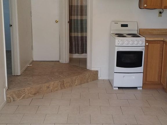 2nd image of 332 Cagua Dr NE