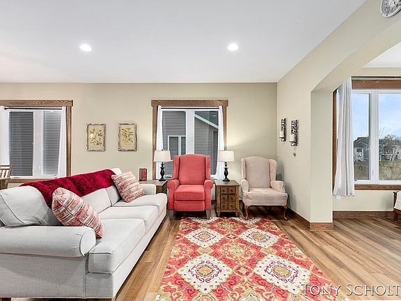 2nd image of 7978 Golden Eagle Way