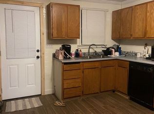 154 Larry St, Mount Hope, WV 25880