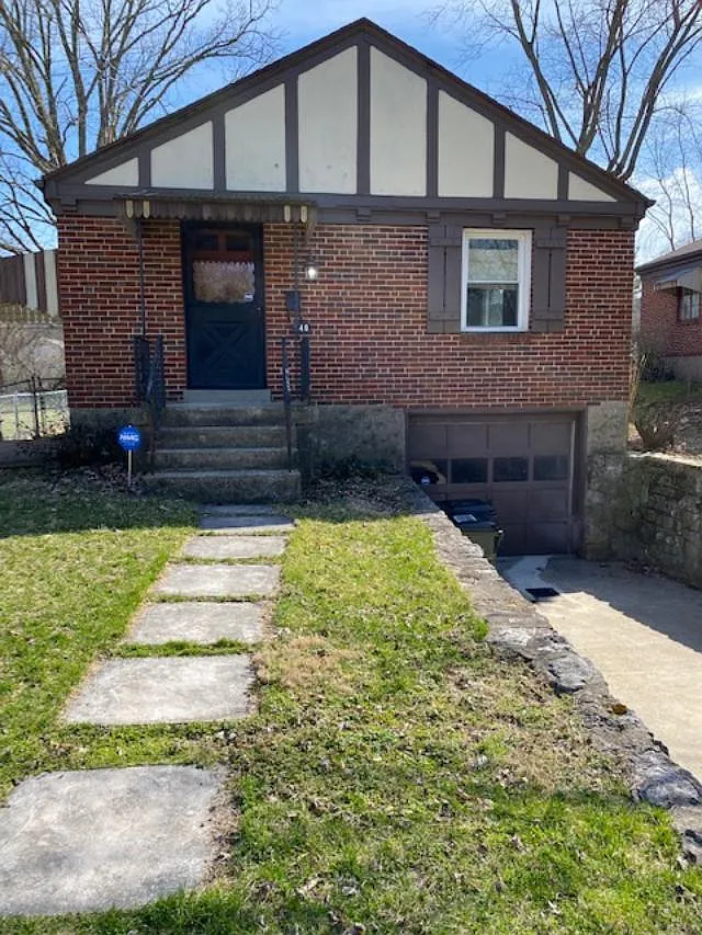 340 E Melford Ave photo 1