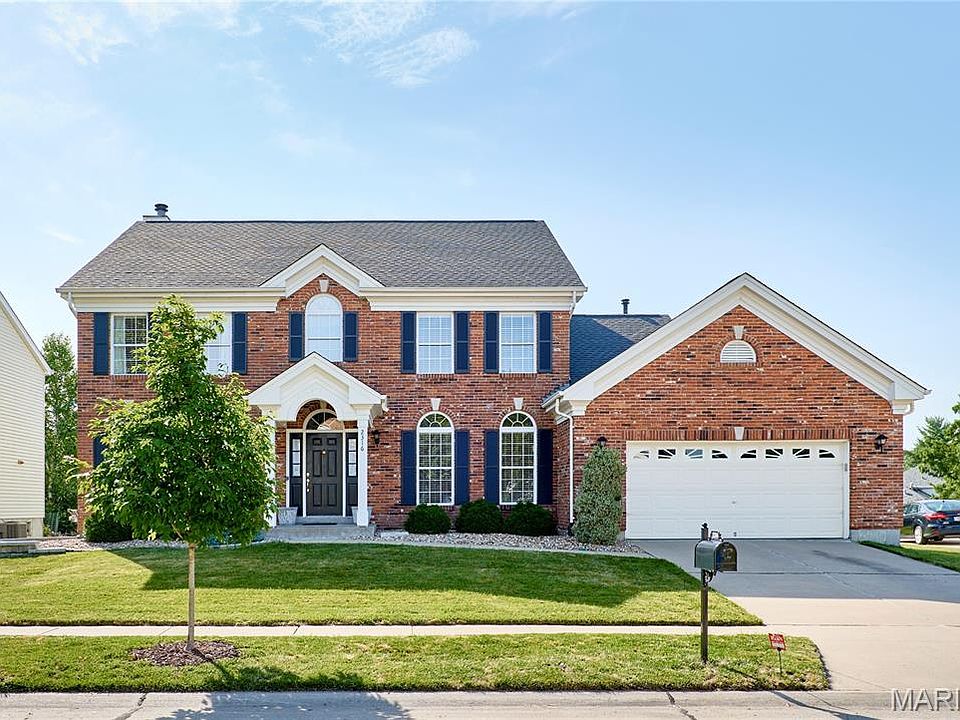1st image of 2316 The Courts Dr