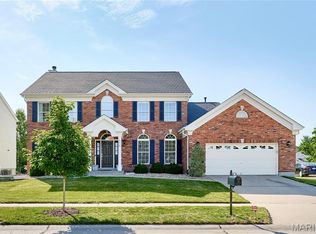 2316 The Courts Dr, Chesterfield, MO 63017