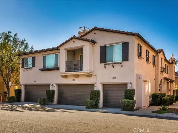 19336 Opal Ln, Santa Clarita, CA 91350