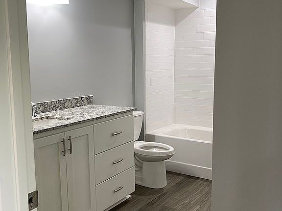 2nd image of 403 Pinecrest Dr