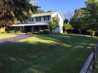 445 Four Mile Rd, Racine, WI 53402