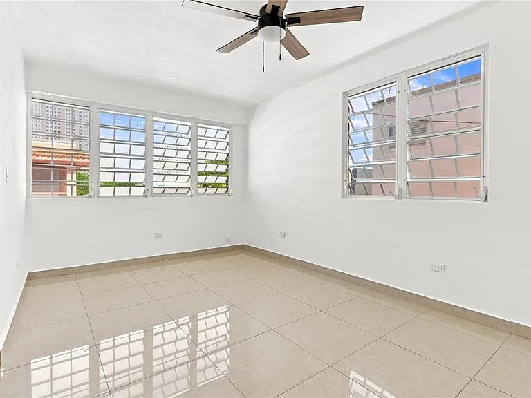 413 Edificio Gaither Plz #3A — Photo 7