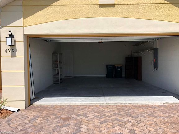 2nd image of 4905 Lowell Dr