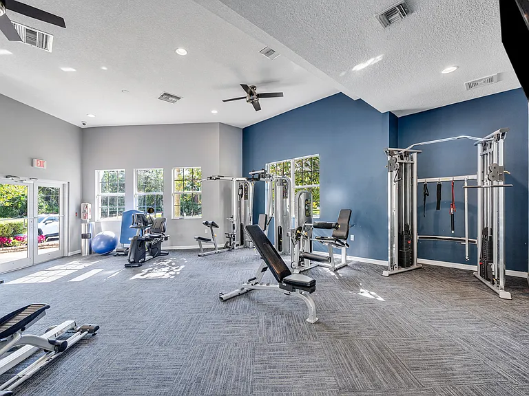 Your 24-hour fitness studio gives you the freedom to work out anytime