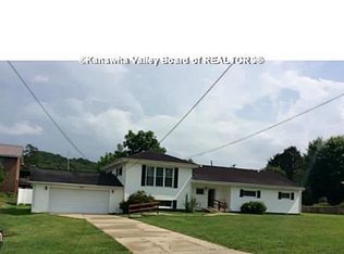 224 Pleasantview Dr, Elkview, WV 25071
