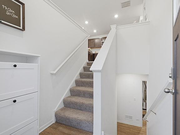 4th image of 3837 Currant Ln