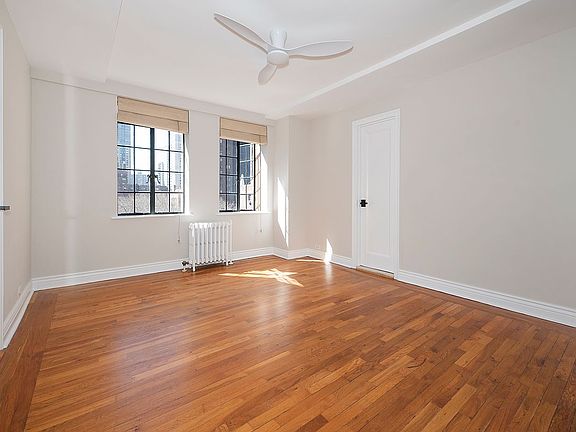 5th image of 333 E 43rd St APT 1006