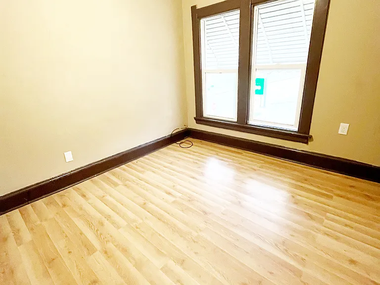426 E Broadway St #2 — Photo 3